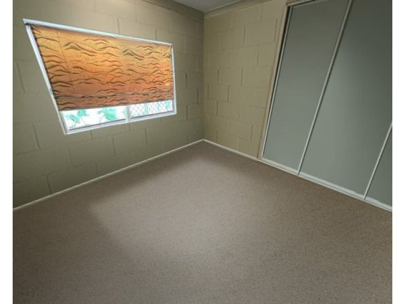 34 Callum Street, Mooroobool QLD 4870