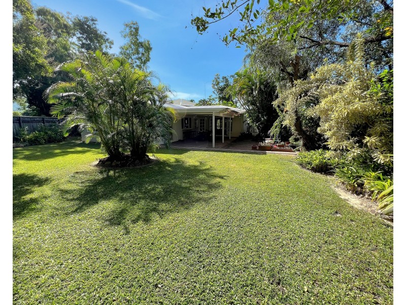 3 Michaelmas Close, Clifton Beach QLD 4879
