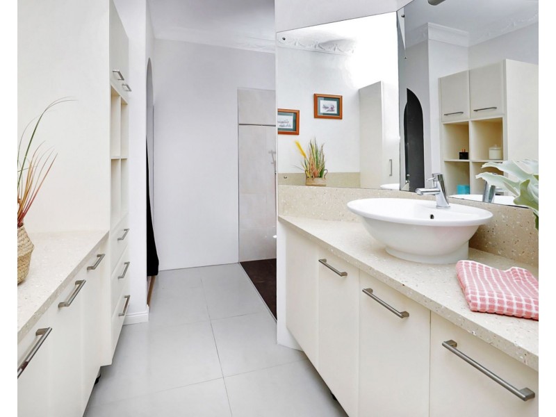 30 Gouldian Street, Bayview Heights QLD 4868