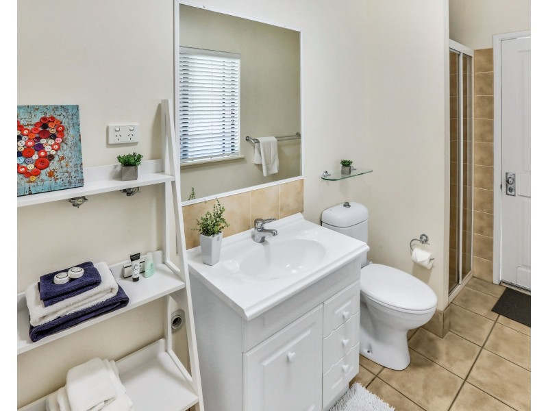 38 Trivia Street, Palm Cove QLD 4879