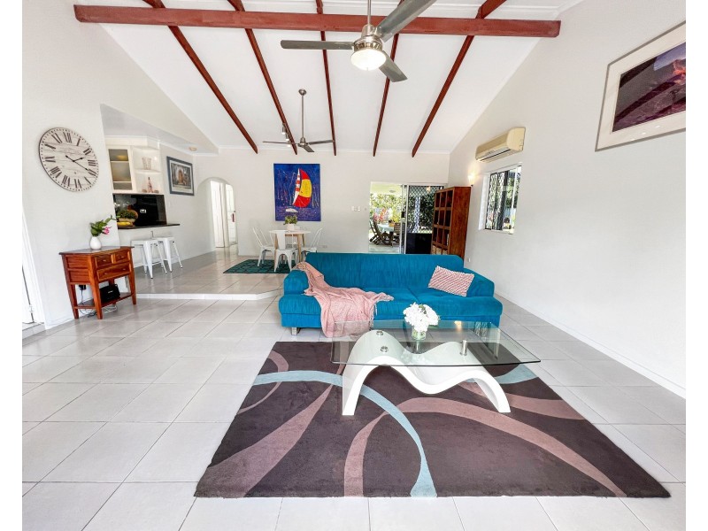 16 Queenscliff Close, Kewarra Beach QLD 4879