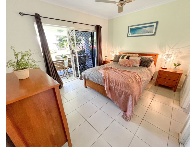 16 Queenscliff Close, Kewarra Beach QLD 4879