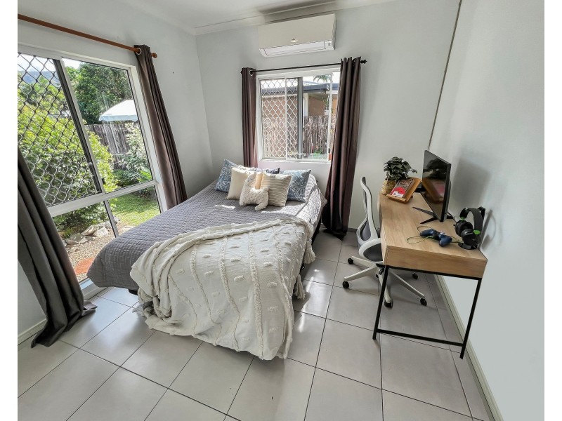 16 Queenscliff Close, Kewarra Beach QLD 4879