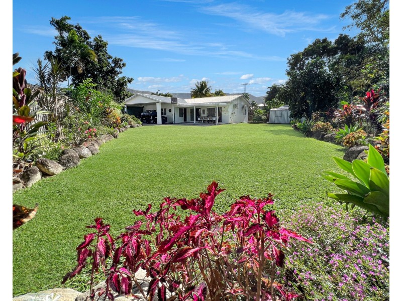 16 Queenscliff Close, Kewarra Beach QLD 4879