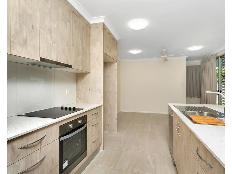 2/3 Ainscow Drive, Bentley Park QLD 4869