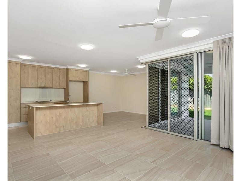 2/3 Ainscow Drive, Bentley Park QLD 4869