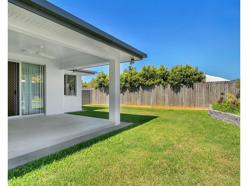 2/3 Ainscow Drive, Bentley Park QLD 4869