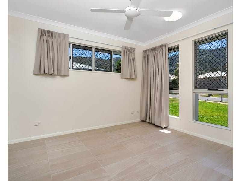 2/3 Ainscow Drive, Bentley Park QLD 4869