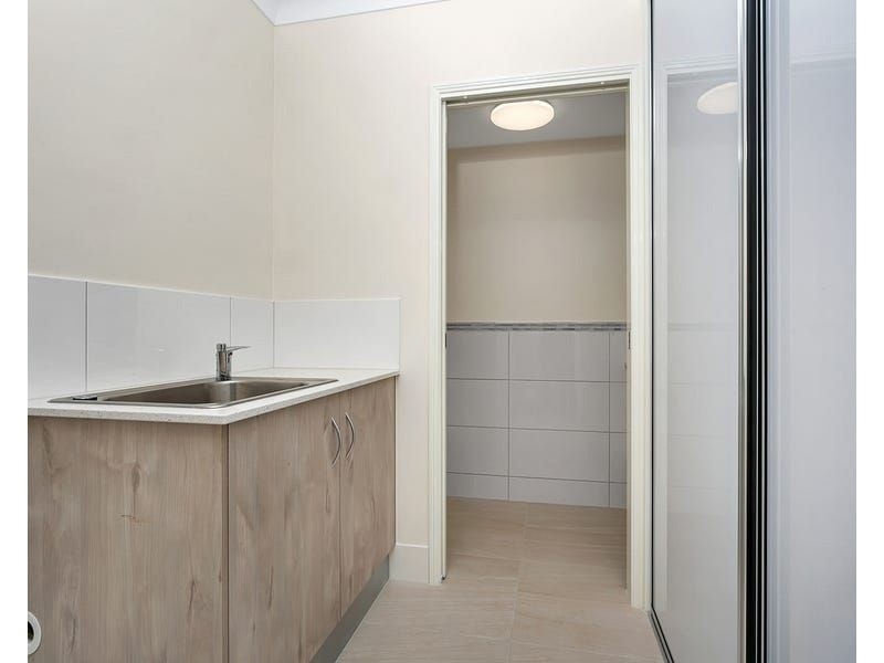 2/3 Ainscow Drive, Bentley Park QLD 4869