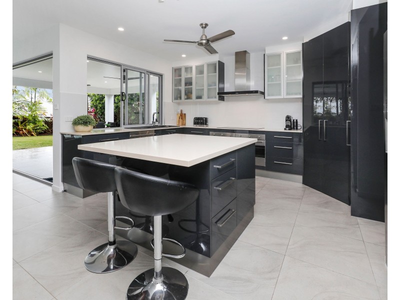 26 Catamaran Circuit, Trinity Beach QLD 4879