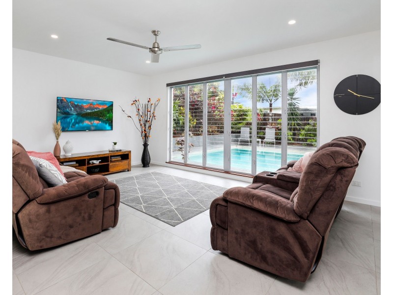 26 Catamaran Circuit, Trinity Beach QLD 4879