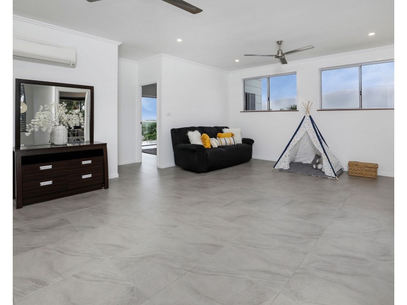 26 Catamaran Circuit, Trinity Beach QLD 4879