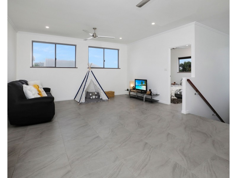 26 Catamaran Circuit, Trinity Beach QLD 4879