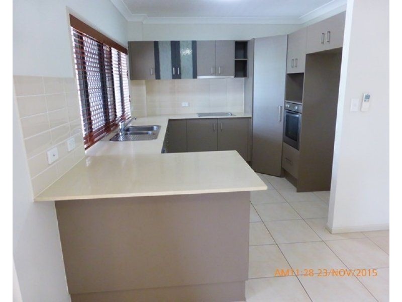 7/14 Macilwraith Street, Manoora QLD 4870