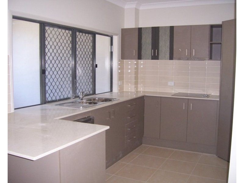 7/14 Macilwraith Street, Manoora QLD 4870