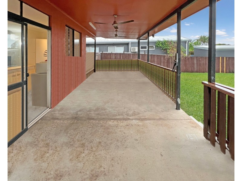 4 Kamala Street, Redlynch QLD 4870