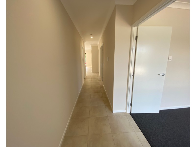 35 Lakeside Drive, Smithfield QLD 4878