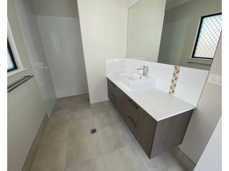 35 Lakeside Drive, Smithfield QLD 4878