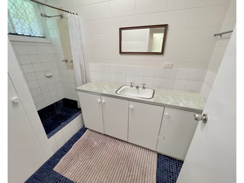 7-9 Karloo Close, Woree QLD 4868
