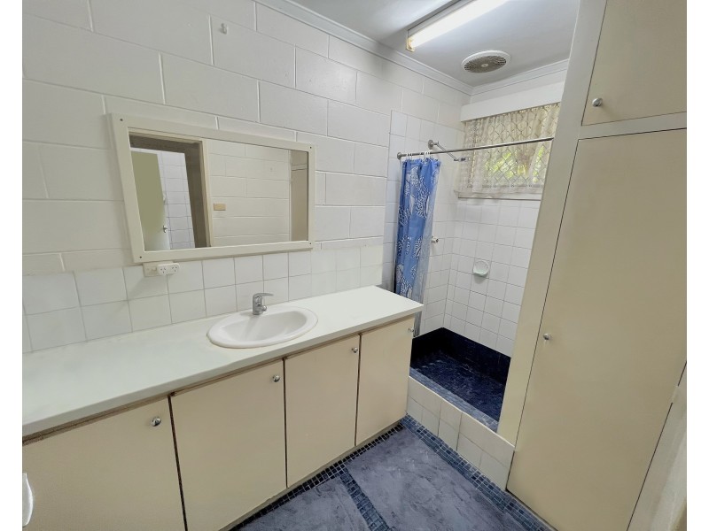 7-9 Karloo Close, Woree QLD 4868