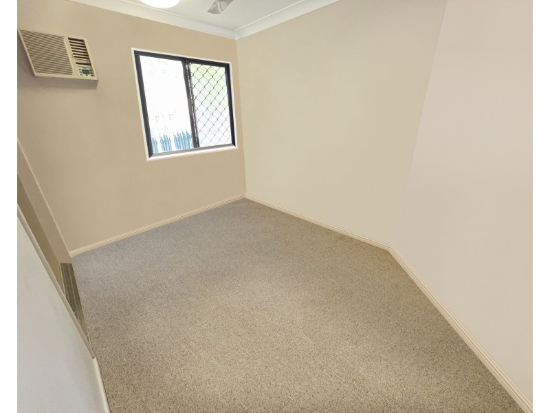 7 Cliffdale Street, Bentley Park QLD 4869