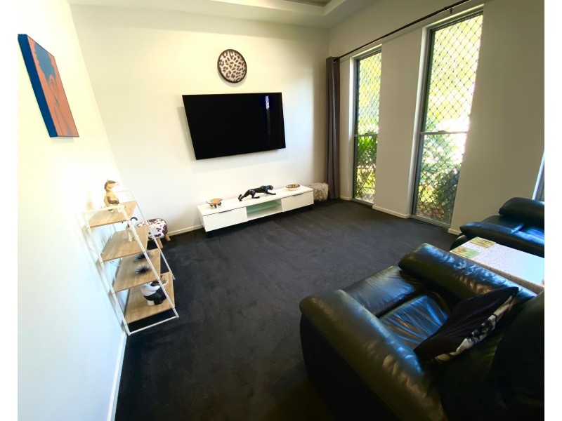 15 Whipbird Drive, Smithfield QLD 4878