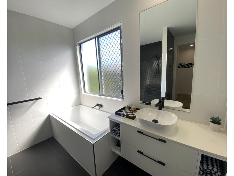 15 Whipbird Drive, Smithfield QLD 4878