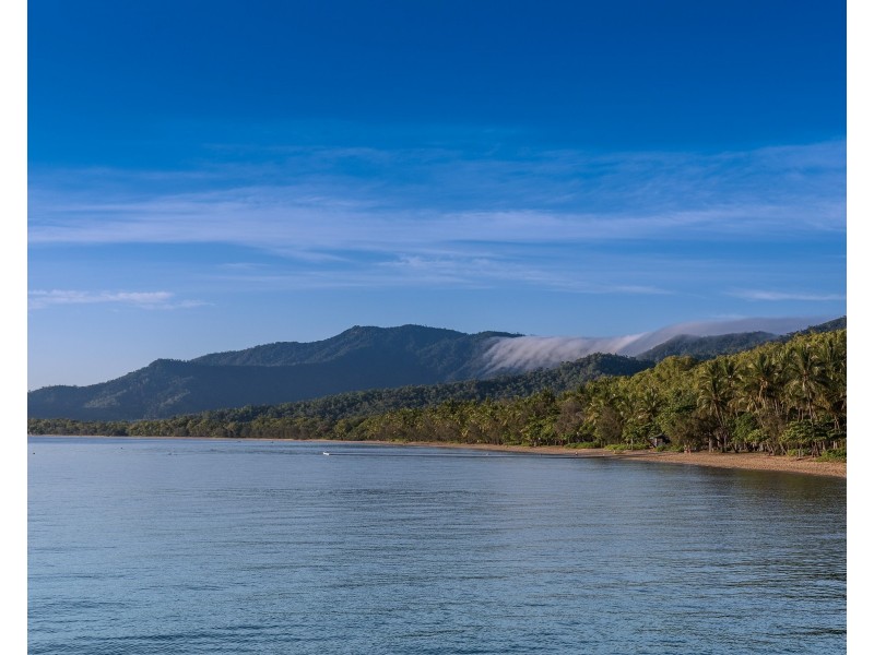 5 Lambus Street, Palm Cove QLD 4879