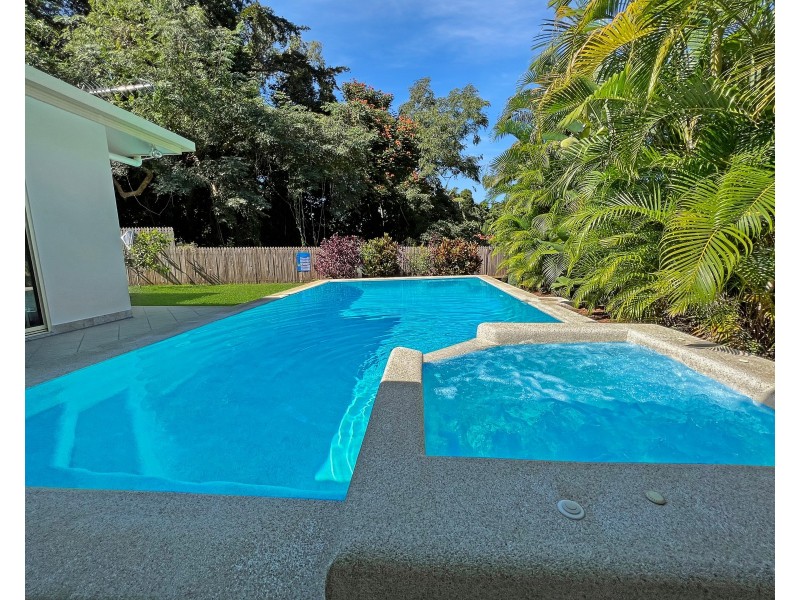 4 Dowsett Close, Yorkeys Knob QLD 4878