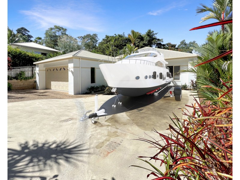 4 Dowsett Close, Yorkeys Knob QLD 4878