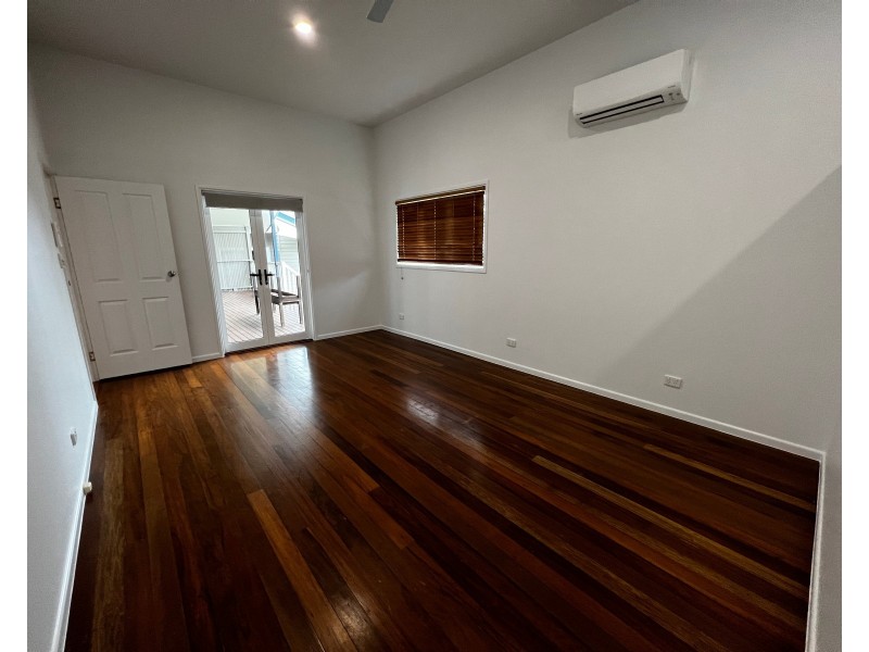 11 Warden Street, Kamerunga QLD 4870