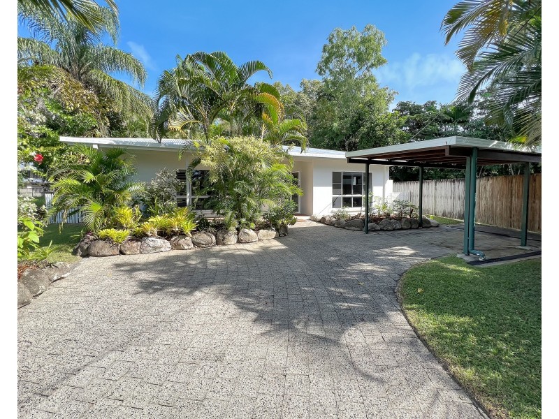 3 Michaelmas Close, Clifton Beach QLD 4879