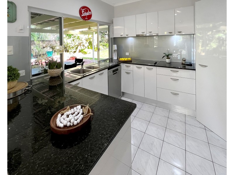 3 Michaelmas Close, Clifton Beach QLD 4879