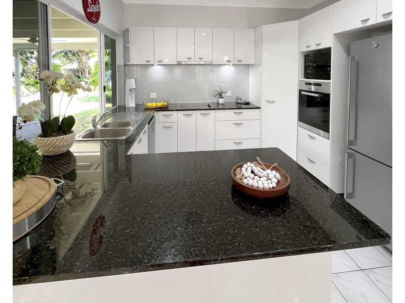 3 Michaelmas Close, Clifton Beach QLD 4879