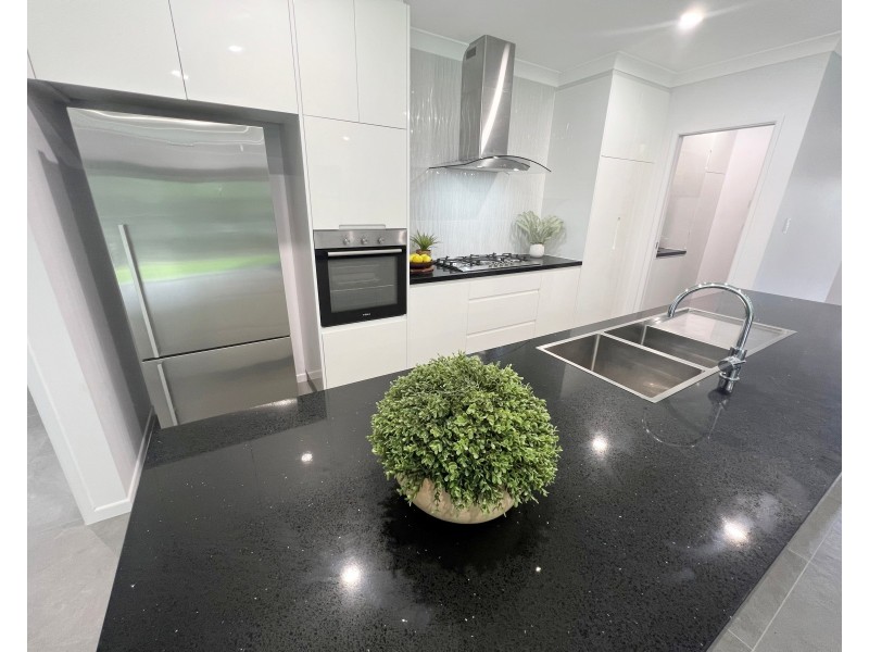 16 Mindil Close, Kewarra Beach QLD 4879