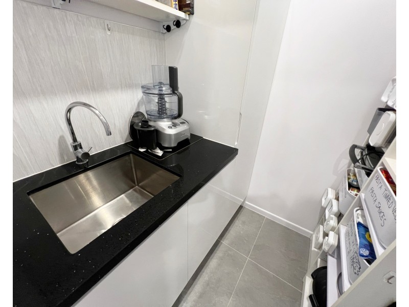 16 Mindil Close, Kewarra Beach QLD 4879