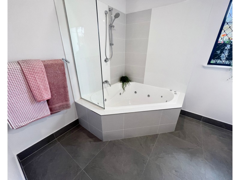 16 Mindil Close, Kewarra Beach QLD 4879