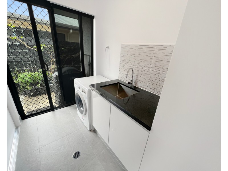 16 Mindil Close, Kewarra Beach QLD 4879