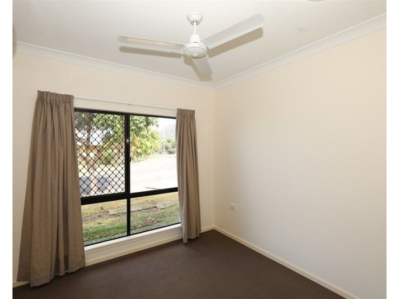 127 Fitzmaurice Drive, Bentley Park QLD 4869