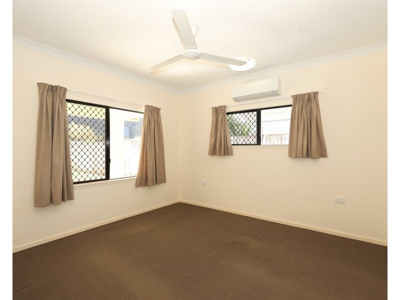 127 Fitzmaurice Drive, Bentley Park QLD 4869