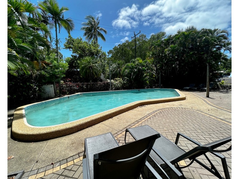 5/5-7 Amphora Street, Palm Cove QLD 4879