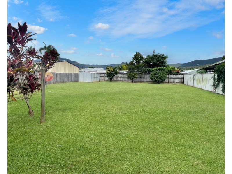 48 Bathurst Drive, Bentley Park QLD 4869