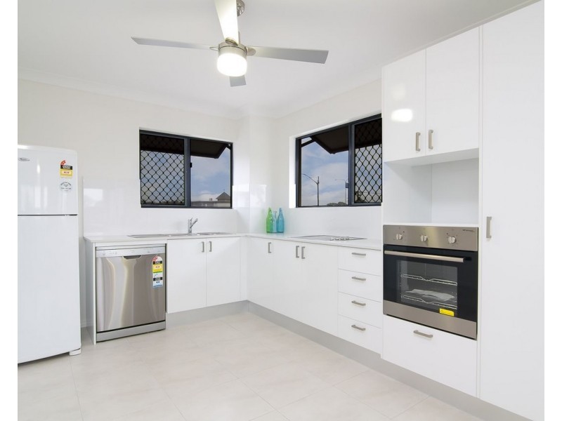 203/240 Buchan Street, Westcourt QLD 4870