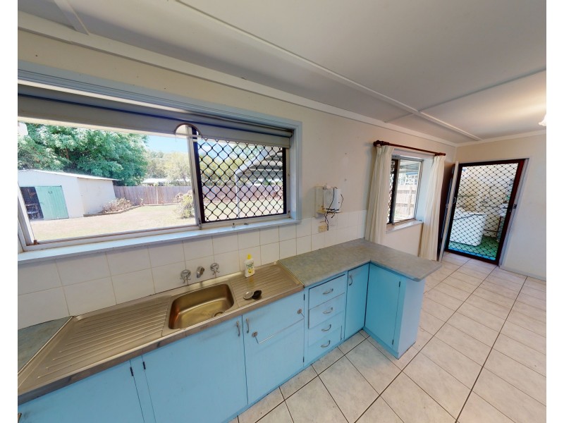 36 Maple Street, Holloways Beach QLD 4878
