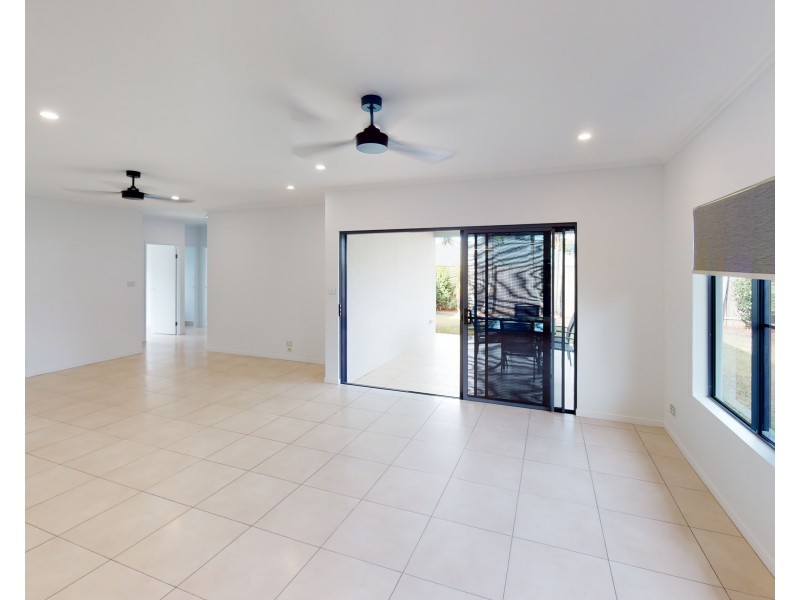 13 Raffles Avenue, Redlynch QLD 4870