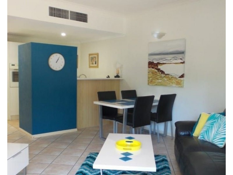 11/34-40 Lily Street, Cairns North QLD 4870