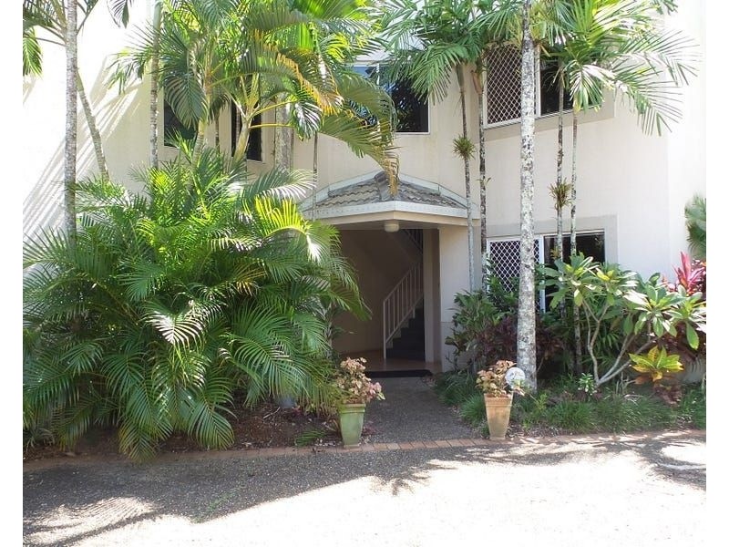 11/34-40 Lily Street, Cairns North QLD 4870