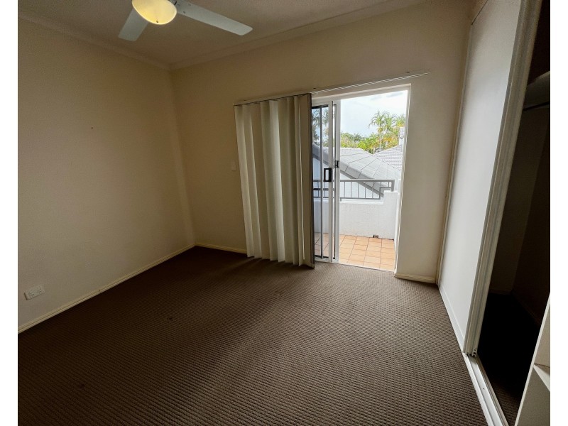 11/34-40 Lily Street, Cairns North QLD 4870