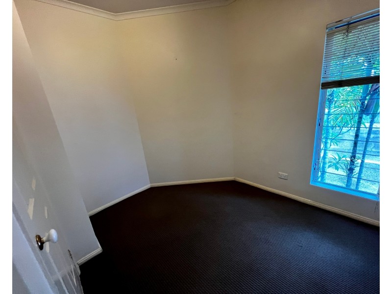 11/34-40 Lily Street, Cairns North QLD 4870