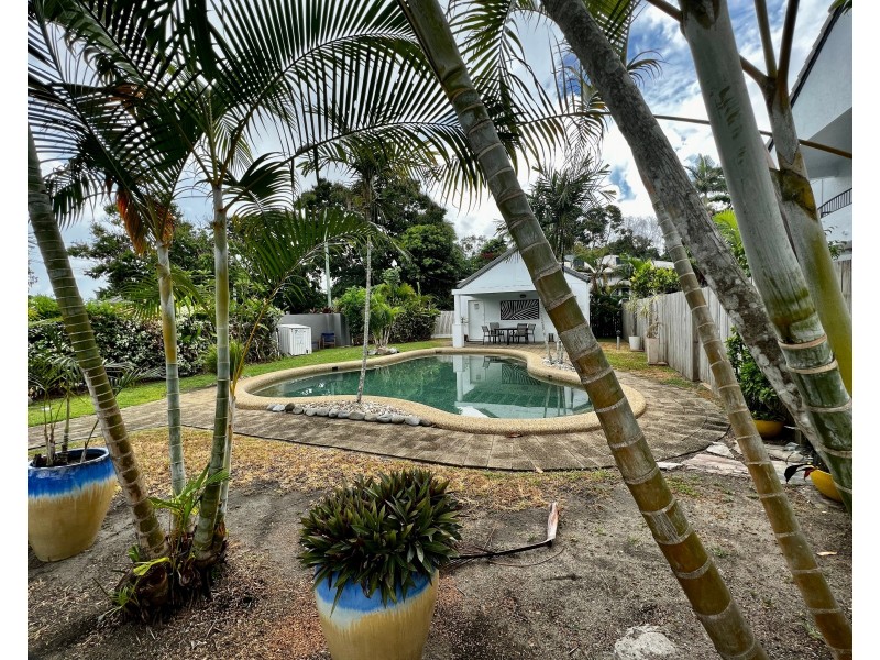 11/34-40 Lily Street, Cairns North QLD 4870